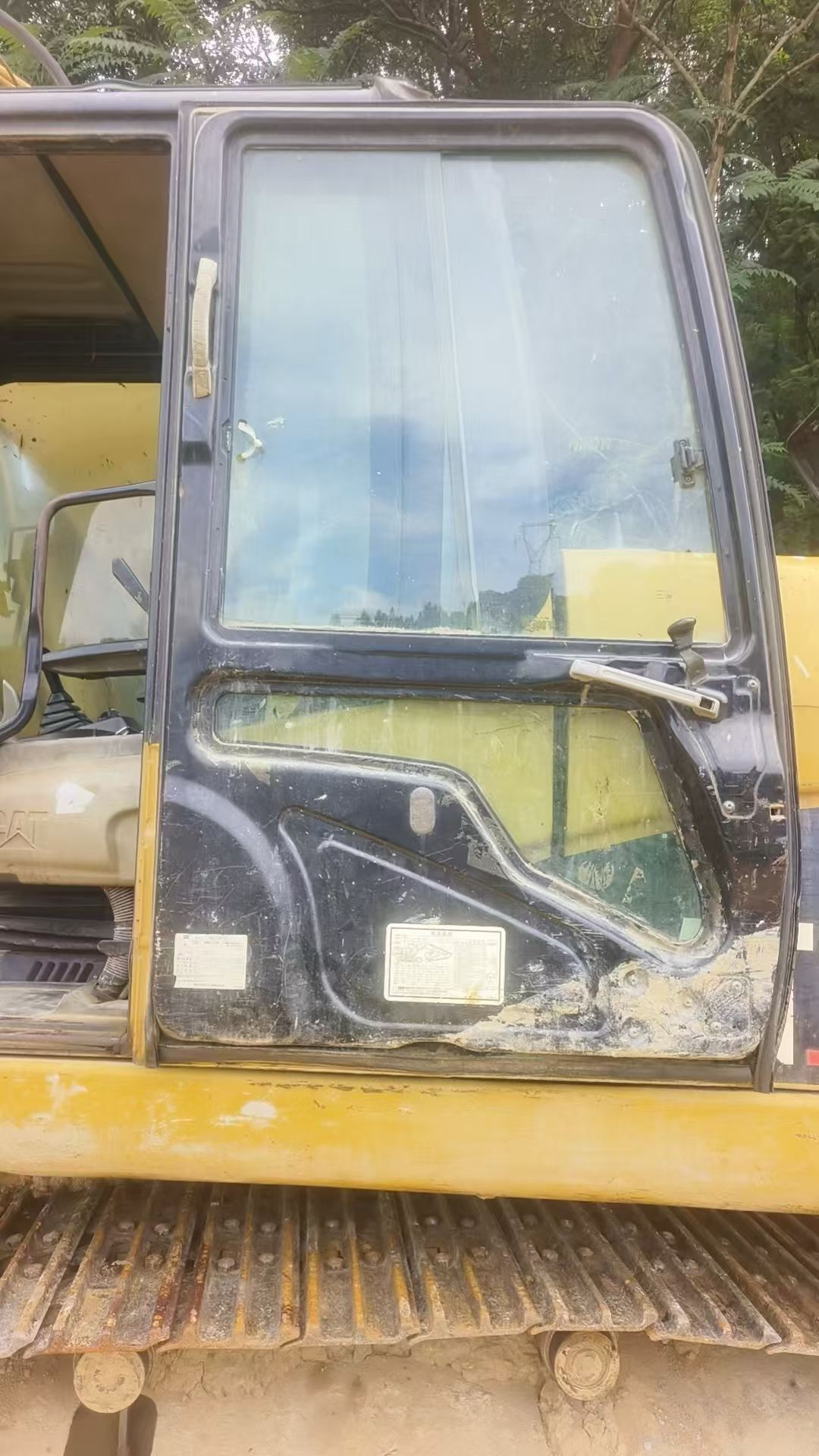 Buy Caterpillar 320D Used Excavator / 1