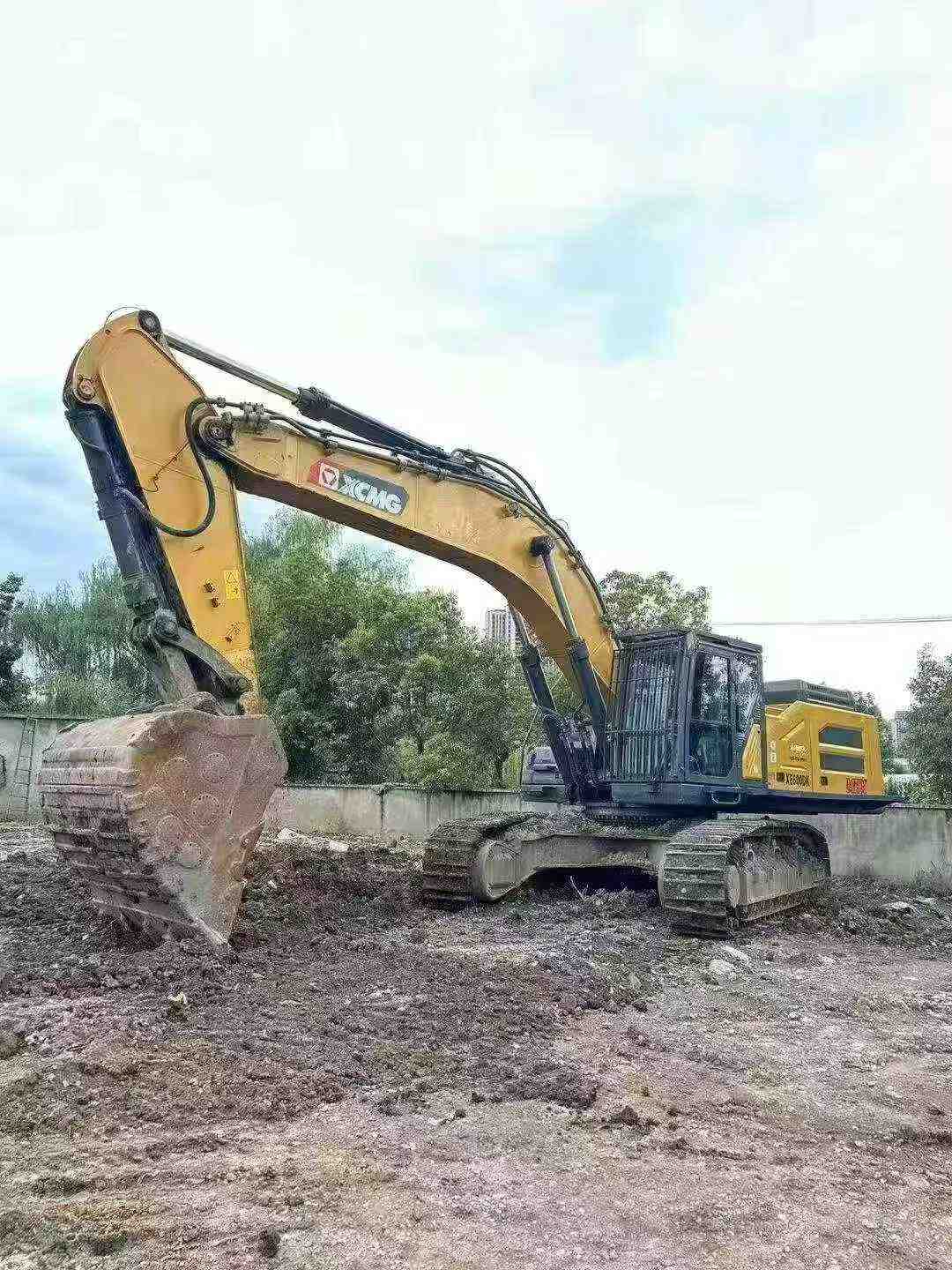 Buy XCMG XE60 Used Excavator / 1