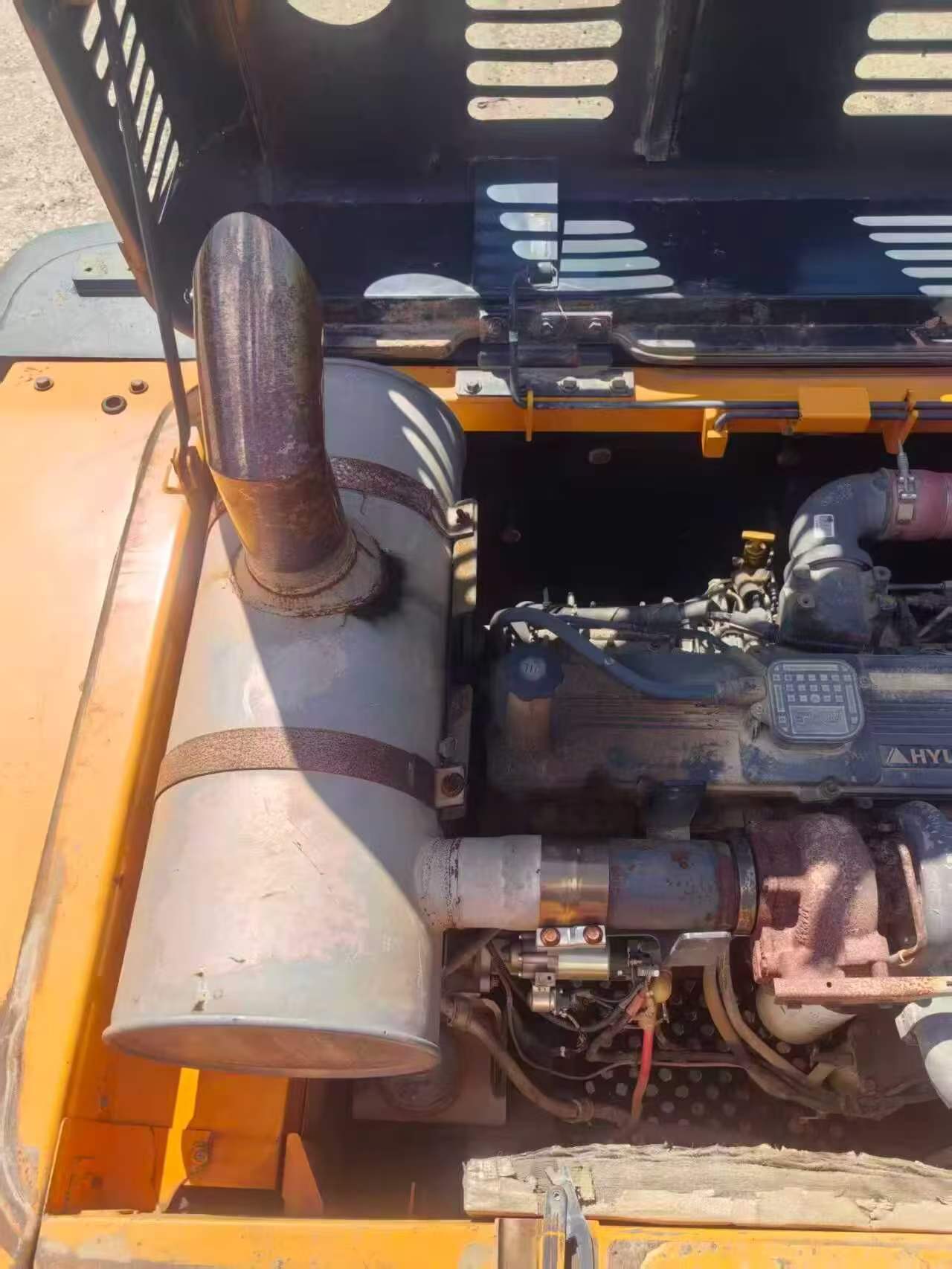 Buy Hyundai R385LVS Used Excavator / 3