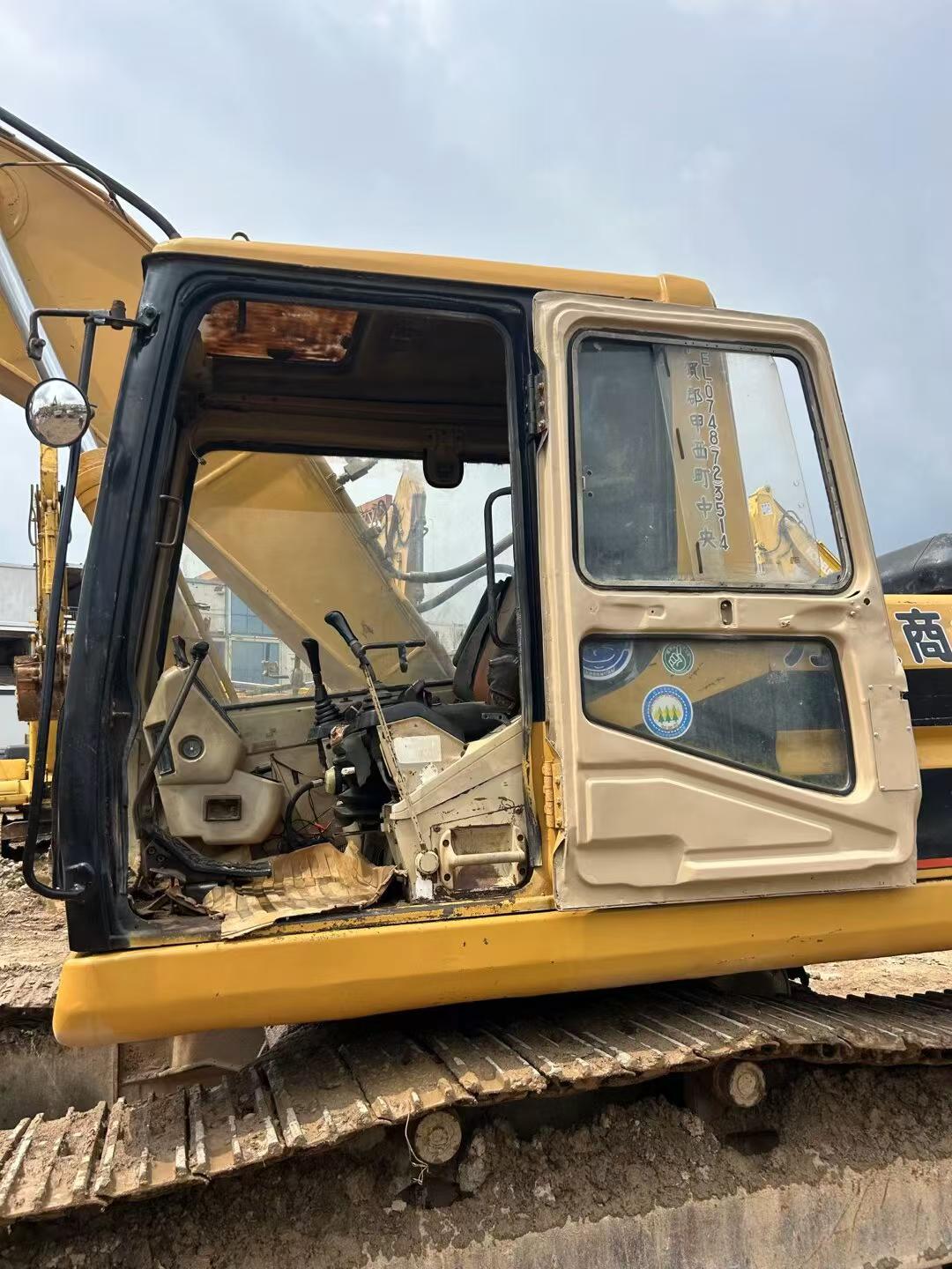 Buy Caterpillar 320V2 Used Excavator / 4 Buy Caterpillar 320V2 Used Excavator / 4