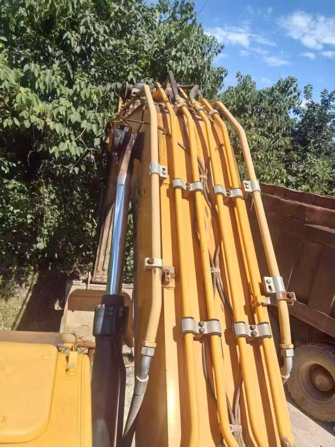 Buy Hyundai R385LVS Used Excavator / 4
