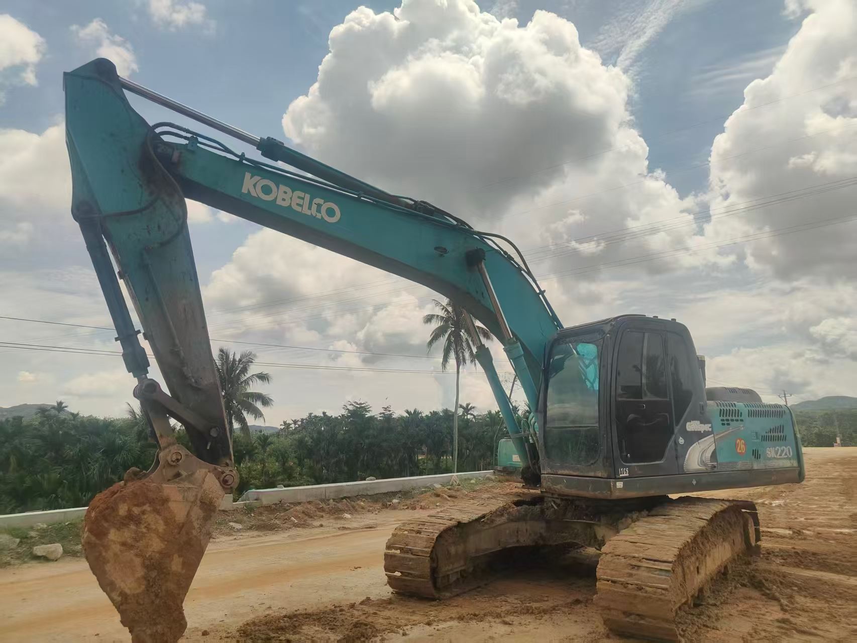 Buy Kobelco SK210 Used Excavator / 2 Buy Kobelco SK210 Used Excavator / 2