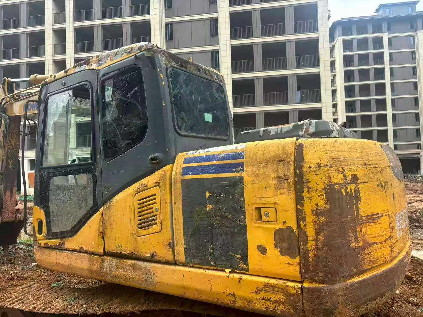 Buy Komatsu PC130 Used Excavator / 1