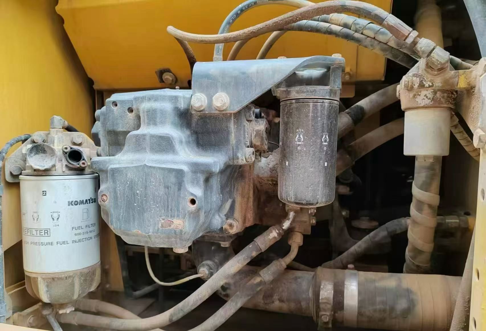 Buy Komatsu PC210 Used Excavator / 6