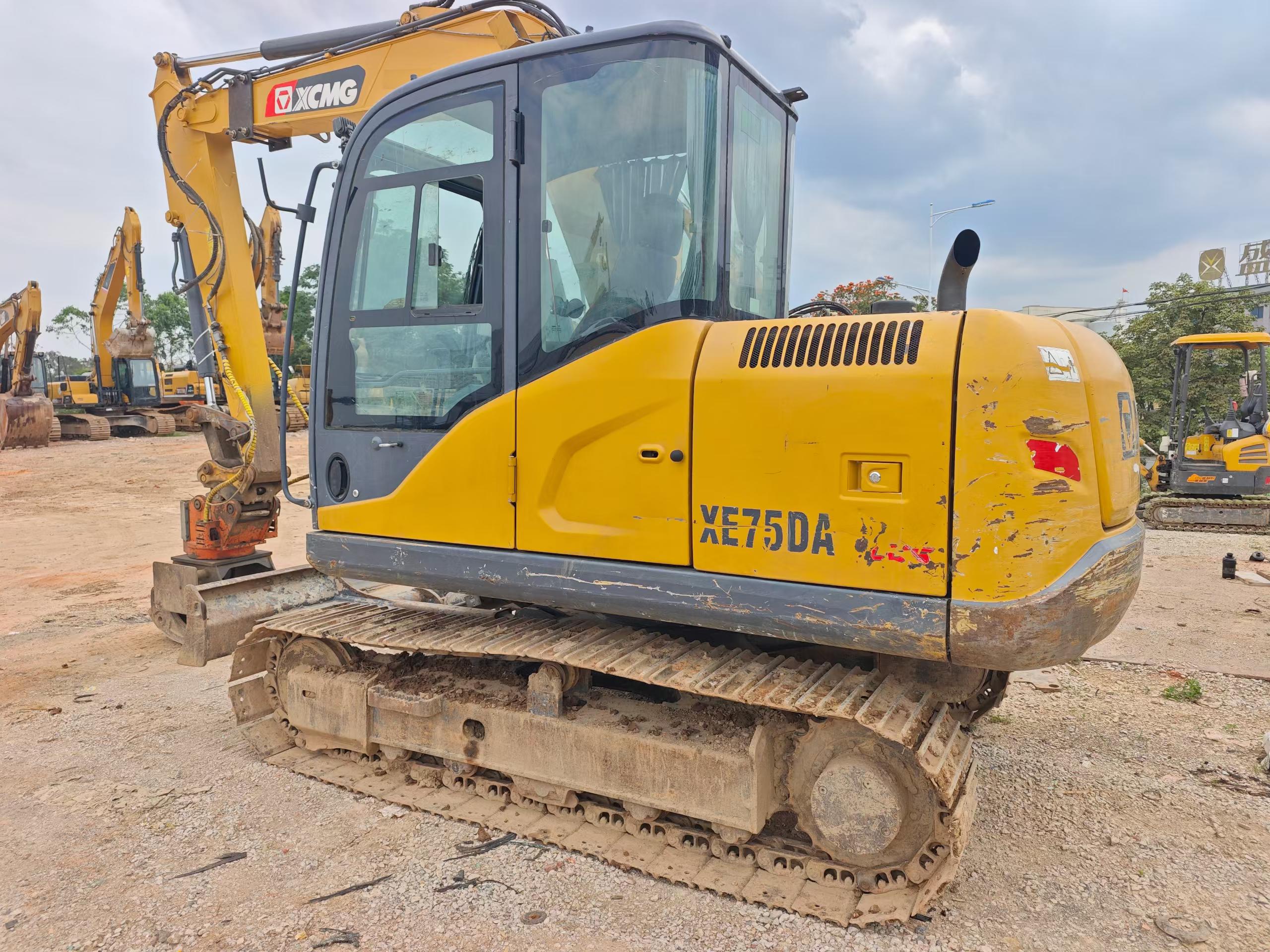 Buy XCMG XE75DA Used Excavator / 5 Buy XCMG XE75DA Used Excavator / 5