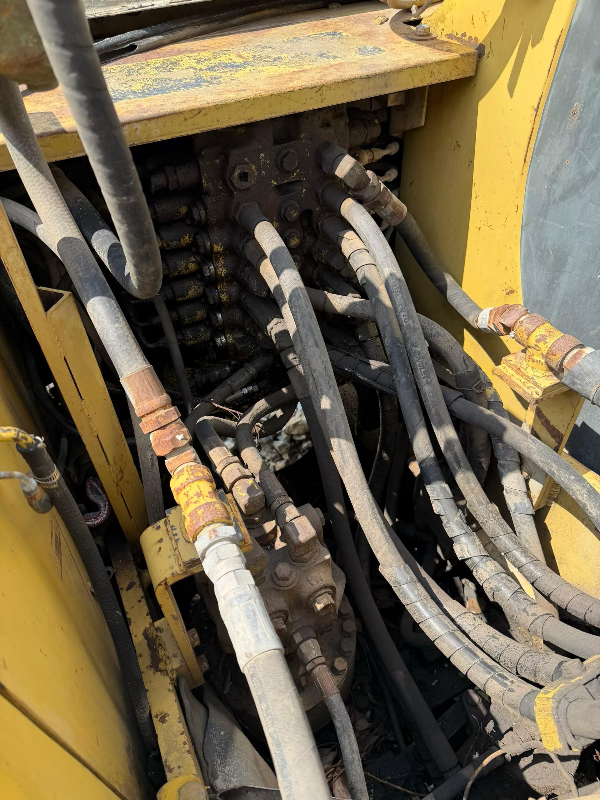 Buy Komatsu PC120-6 Used Excavator / 6 Buy Komatsu PC120-6 Used Excavator / 6