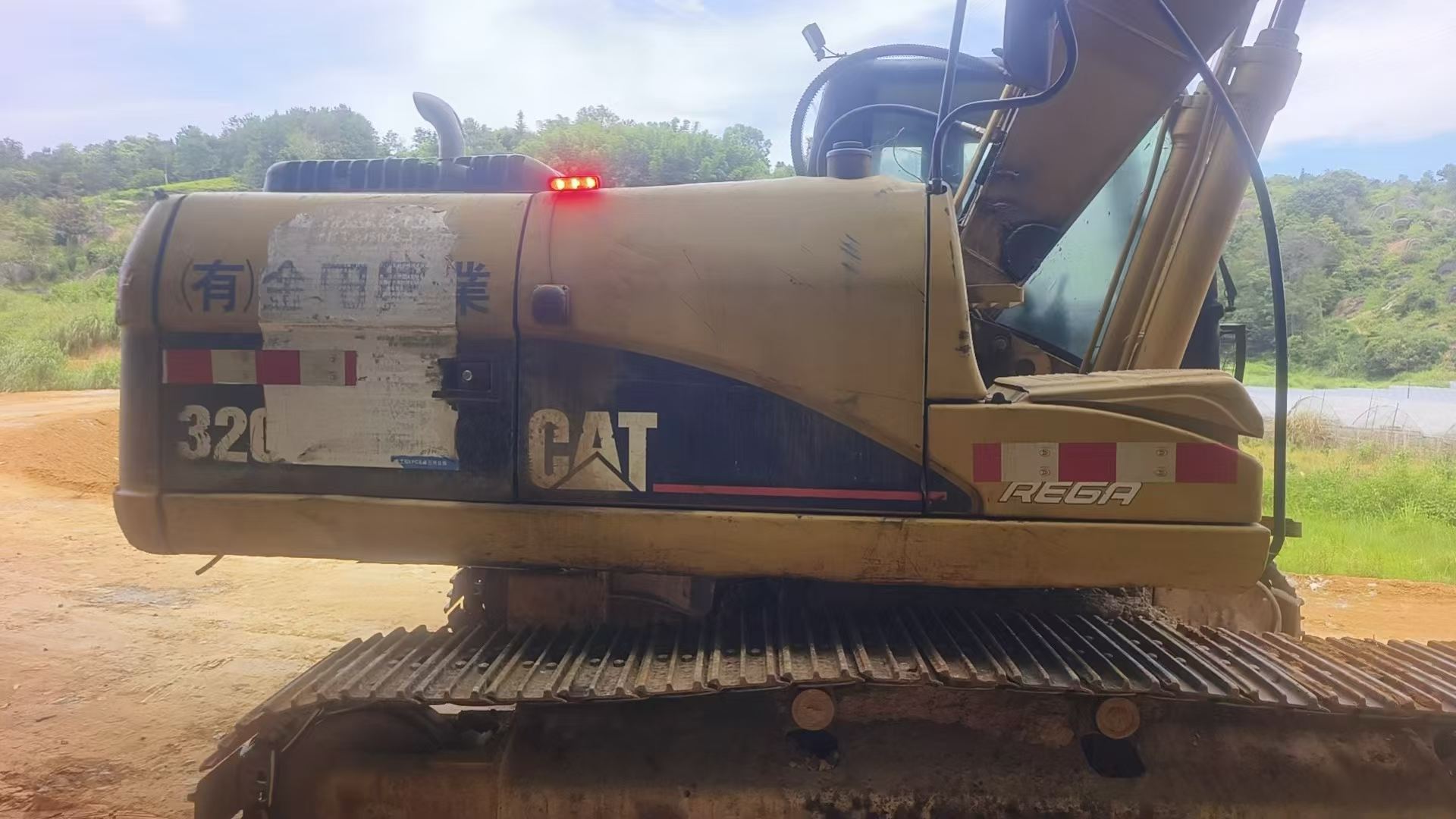 Buy Caterpillar 320D Used Excavator / 3 Buy Caterpillar 320D Used Excavator / 3