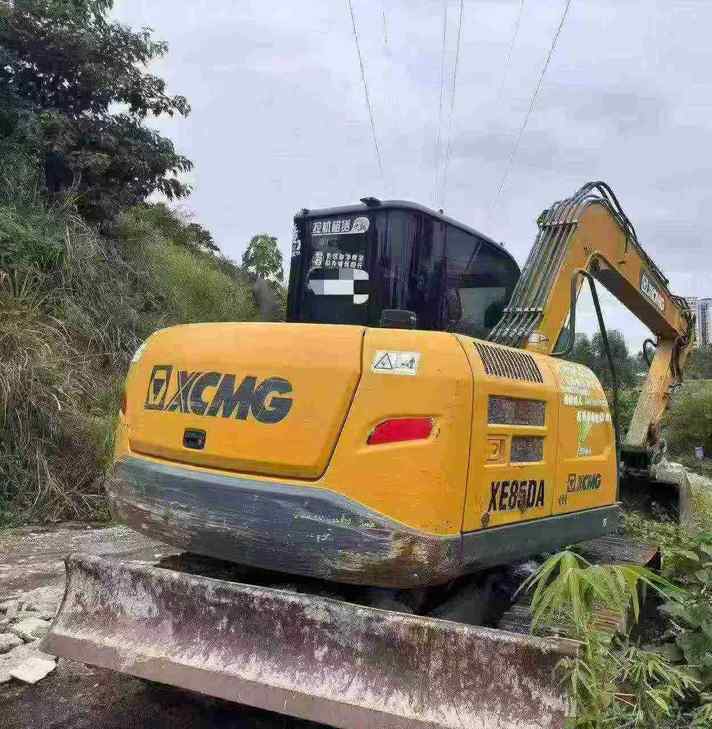 Buy XCMG XE75C Used Excavator / 1
