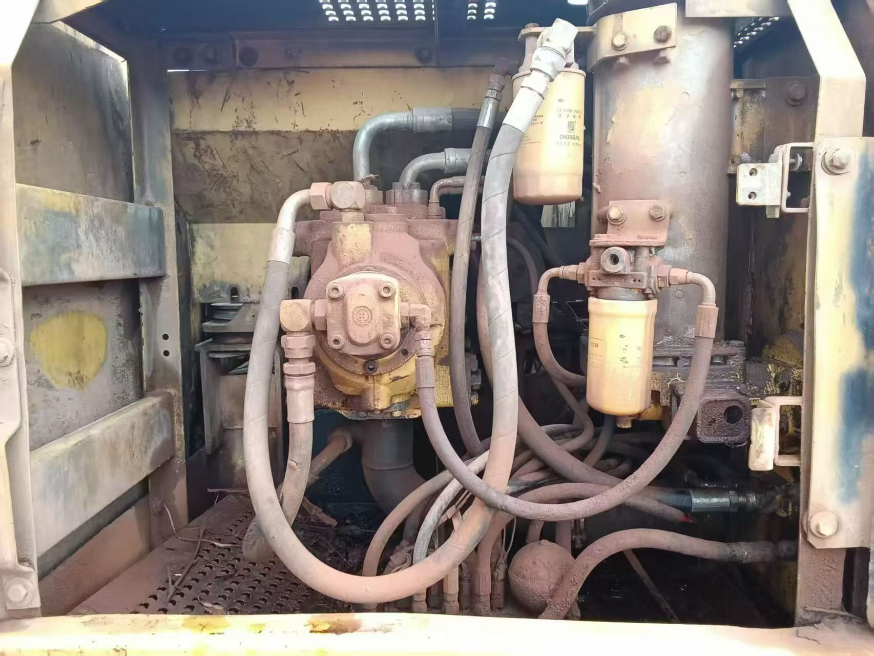 Buy Caterpillar 320B Used Excavator / 8