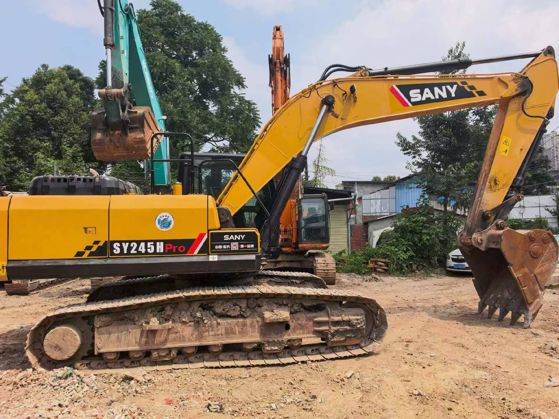 Buy Sany SY245H Used Excavator / 3 Buy Sany SY245H Used Excavator / 3