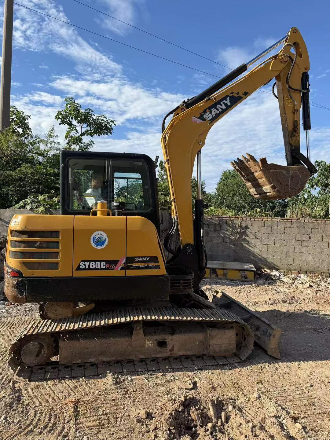 Buy Sany SY60 Used Excavator / 3 Buy Sany SY60 Used Excavator / 3