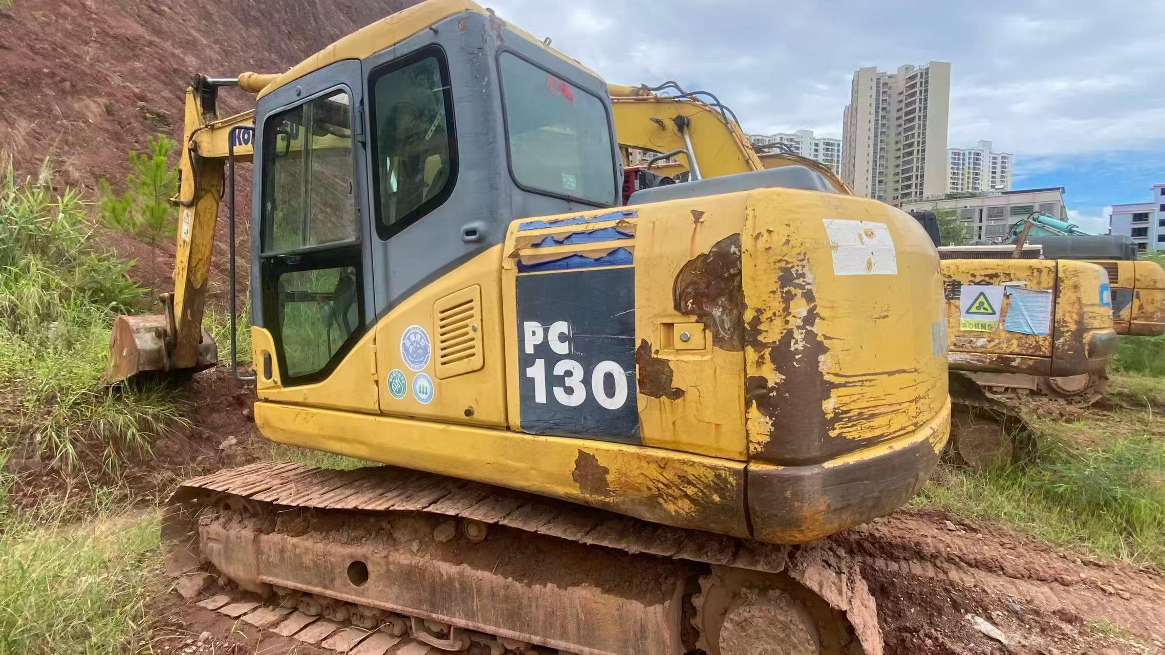 Buy Komatsu PC130-7 Used Excavator / 1