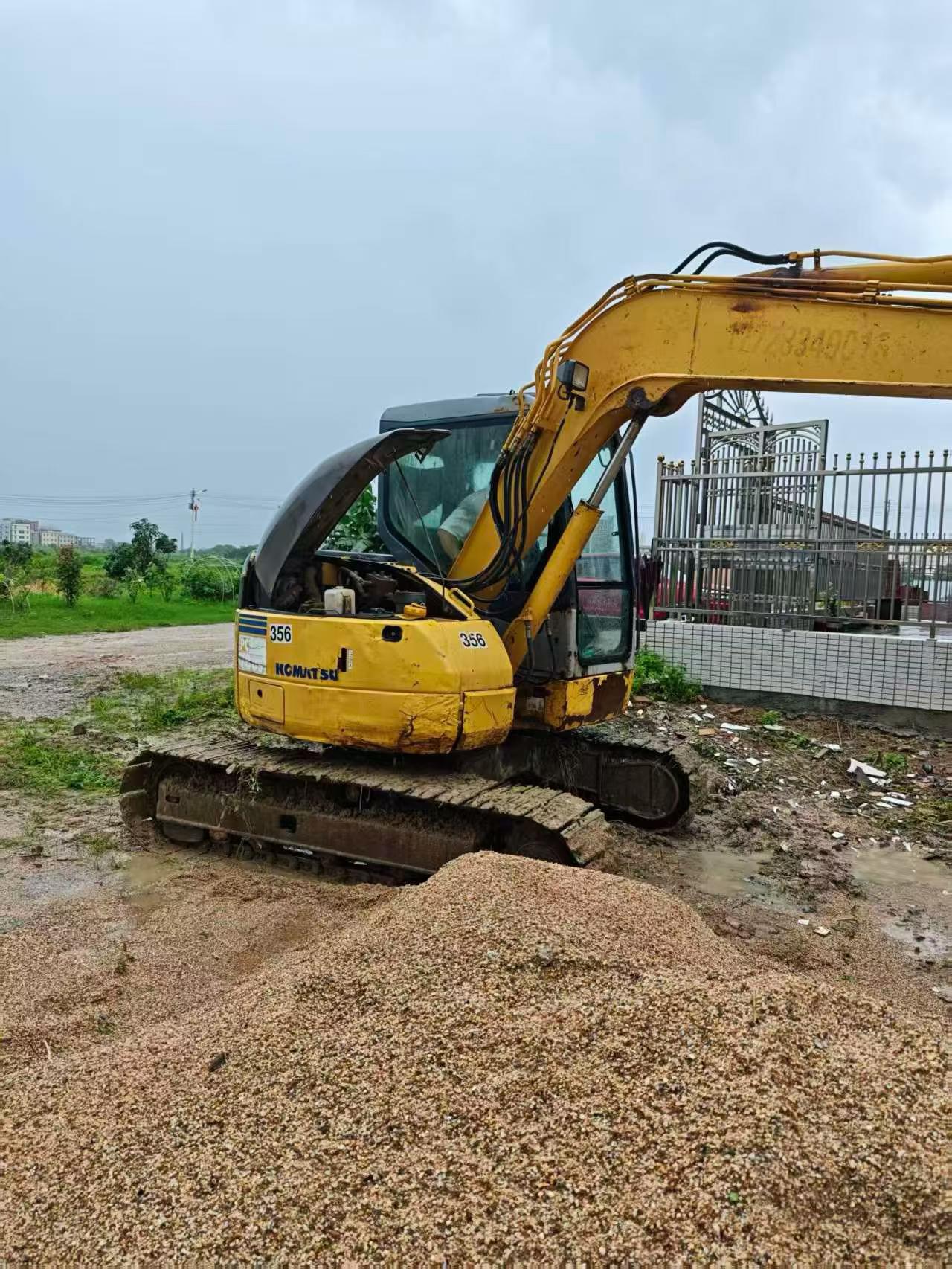 Buy Komatsu PC78US Used Excavator / 1
