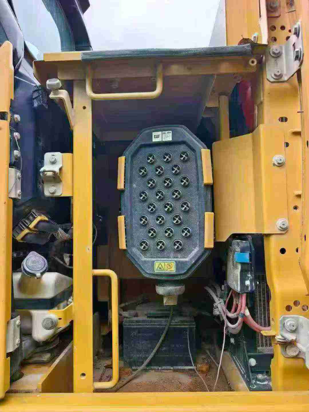 Buy Caterpillar 330B Used Excavator / 8 Buy Caterpillar 330B Used Excavator / 8
