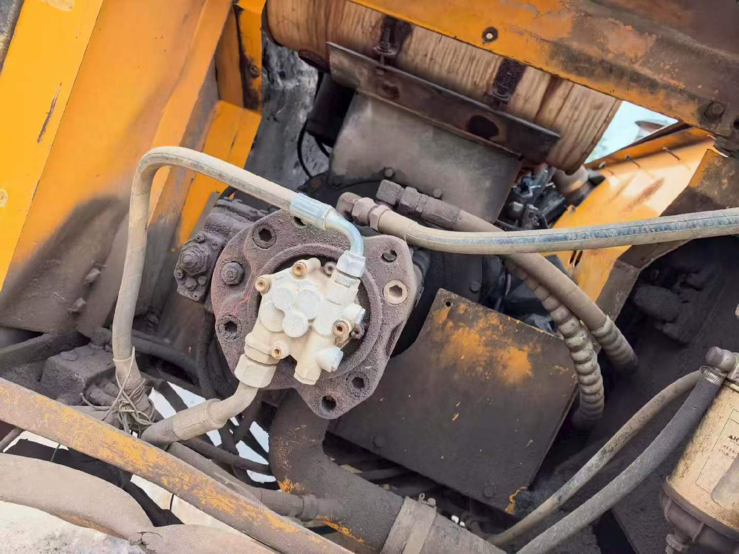 Buy Hyundai R215-7 Used Excavator / 8