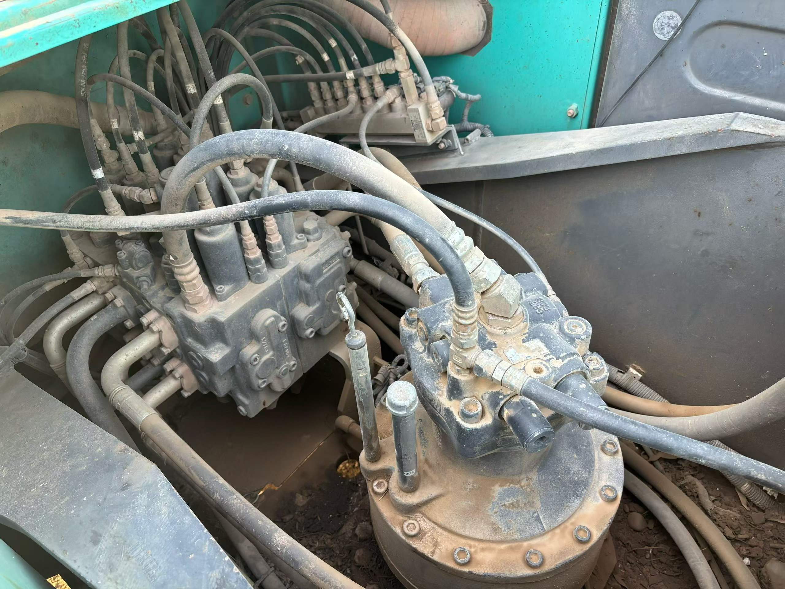 Buy Kobelco SK260 Used Excavator / 6 Buy Kobelco SK260 Used Excavator / 6