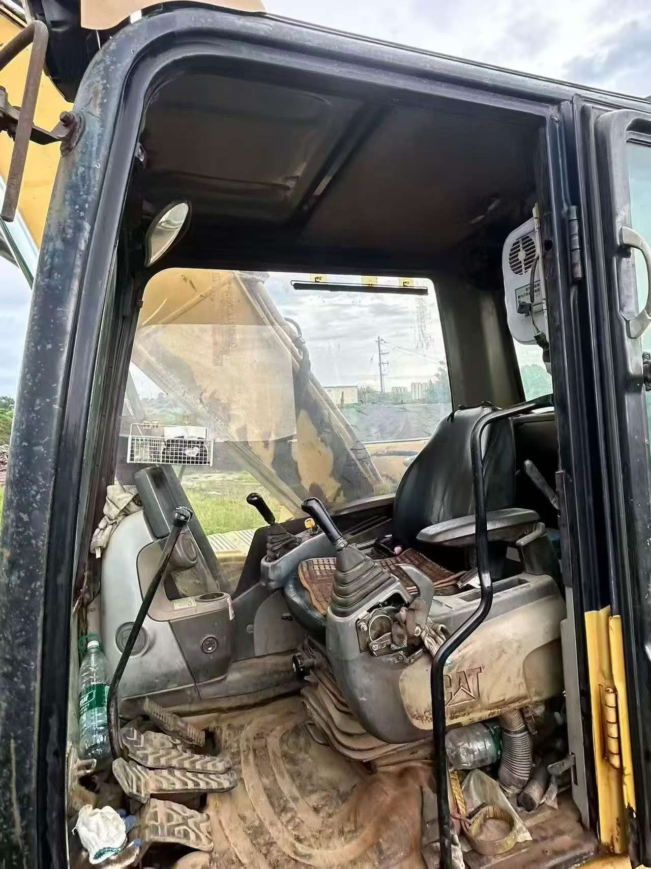 Buy Caterpillar 320D Used Excavator / 7 Buy Caterpillar 320D Used Excavator / 7