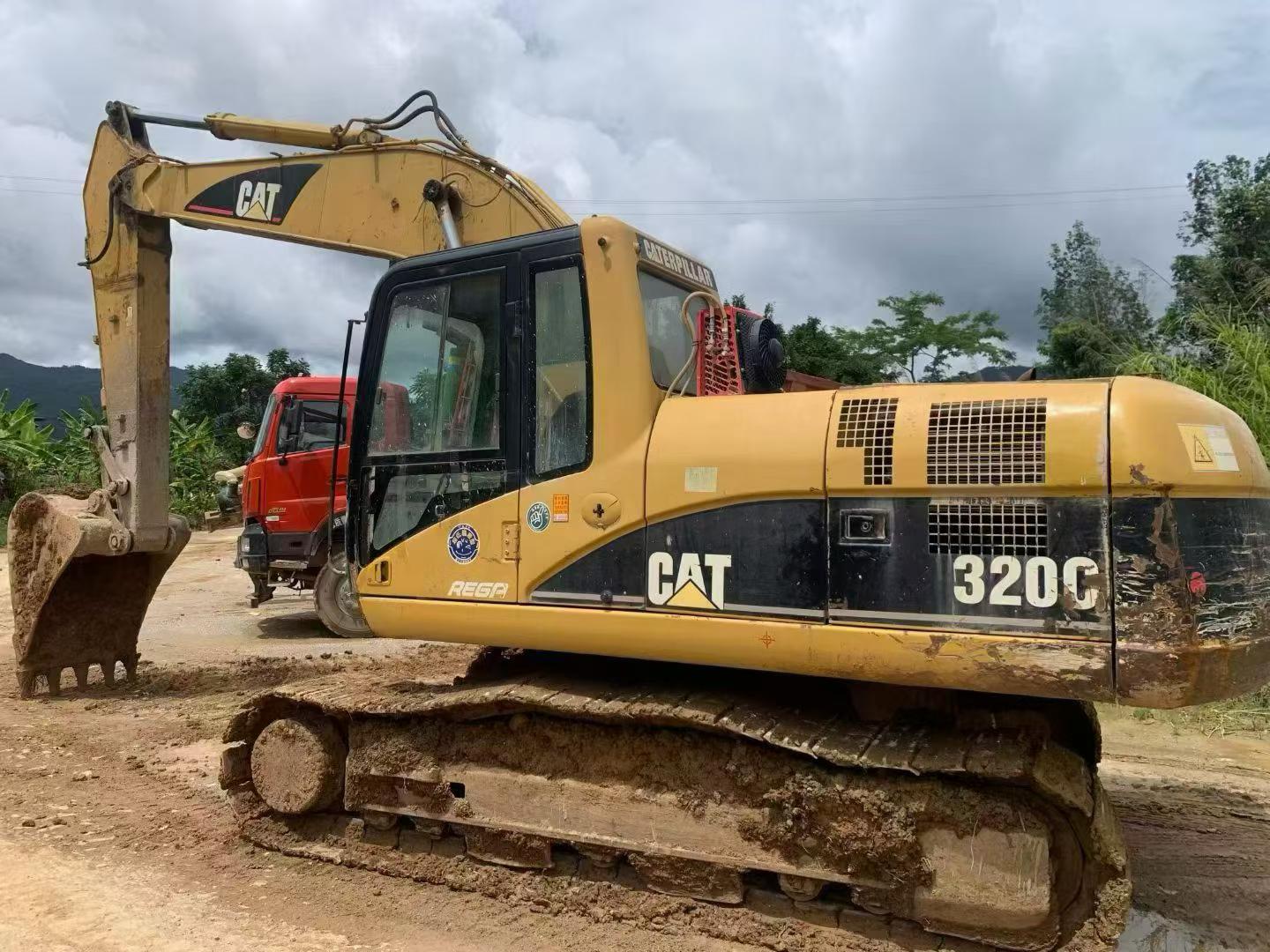 Buy Caterpillar 320C Used Excavator / 3