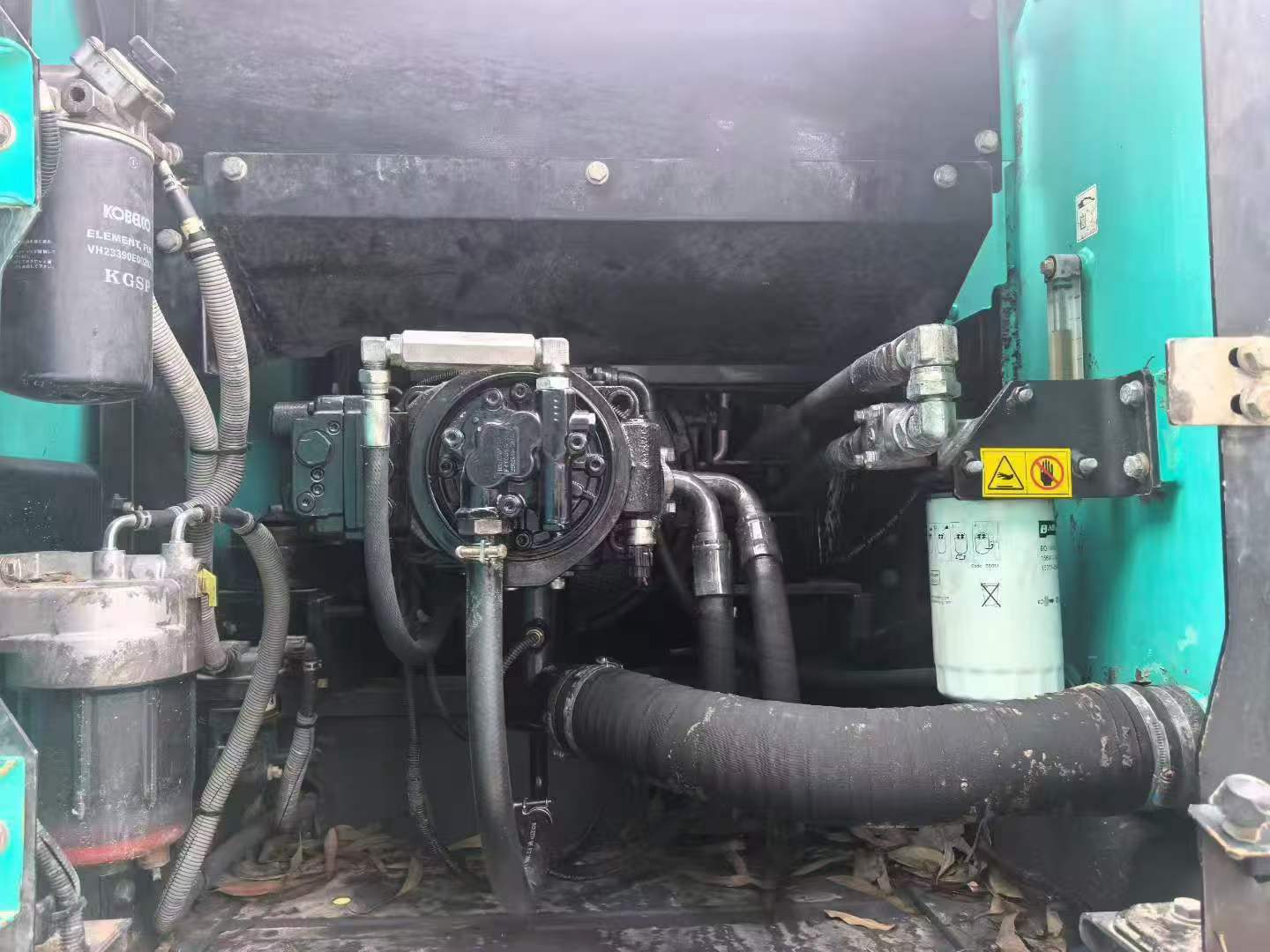 Buy Kobelco SK200-10 Used Excavator / 8