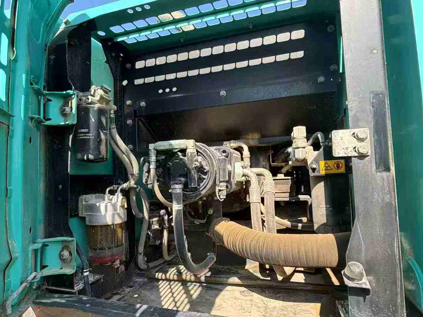 Buy Kobelco SK200 Used Excavator / 3
