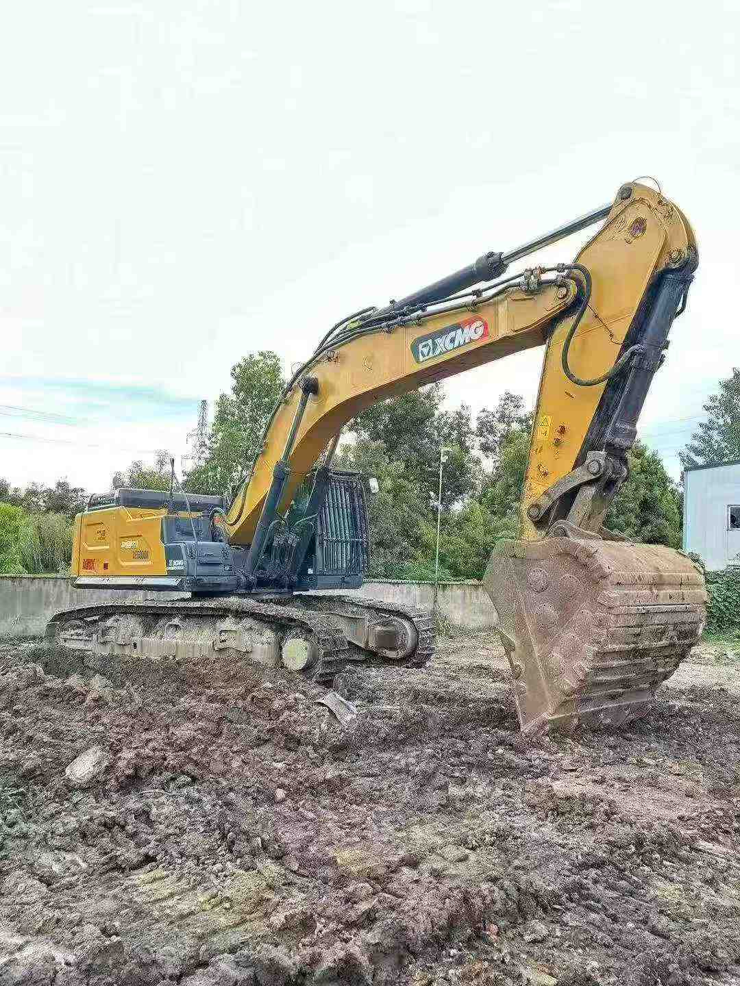 Buy XCMG XE60 Used Excavator / 2 Buy XCMG XE60 Used Excavator / 2