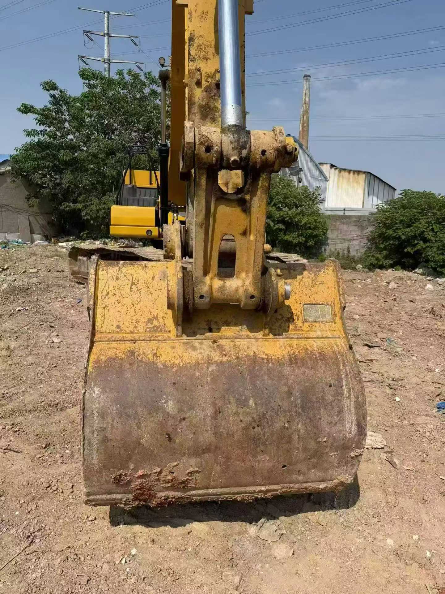 Buy Caterpillar 323 Used Excavator / 4 Buy Caterpillar 323 Used Excavator / 4