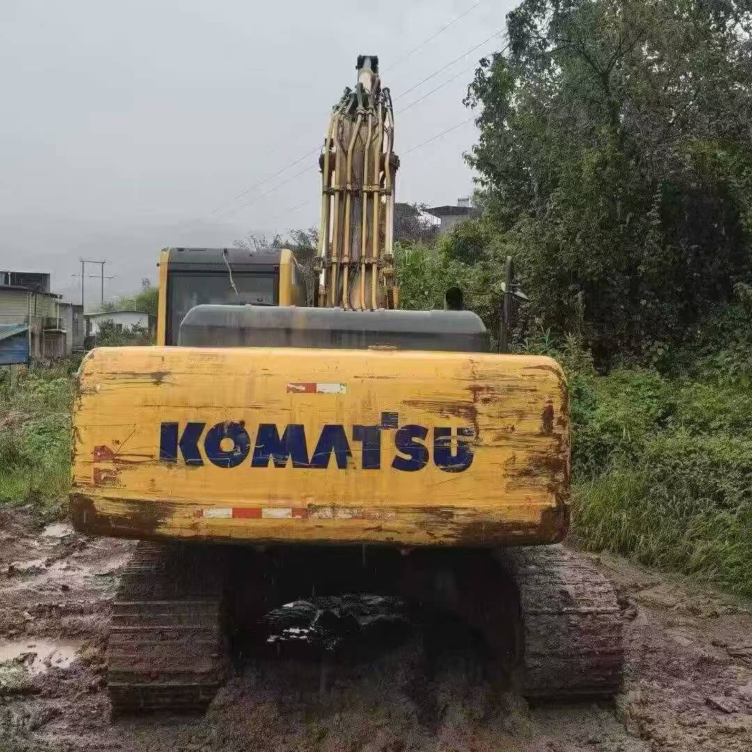 Buy Komatsu HB215LC-1 Used Excavator / 9
