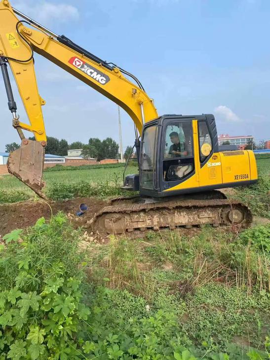 Buy XCMG XE150 Used Excavator / 1