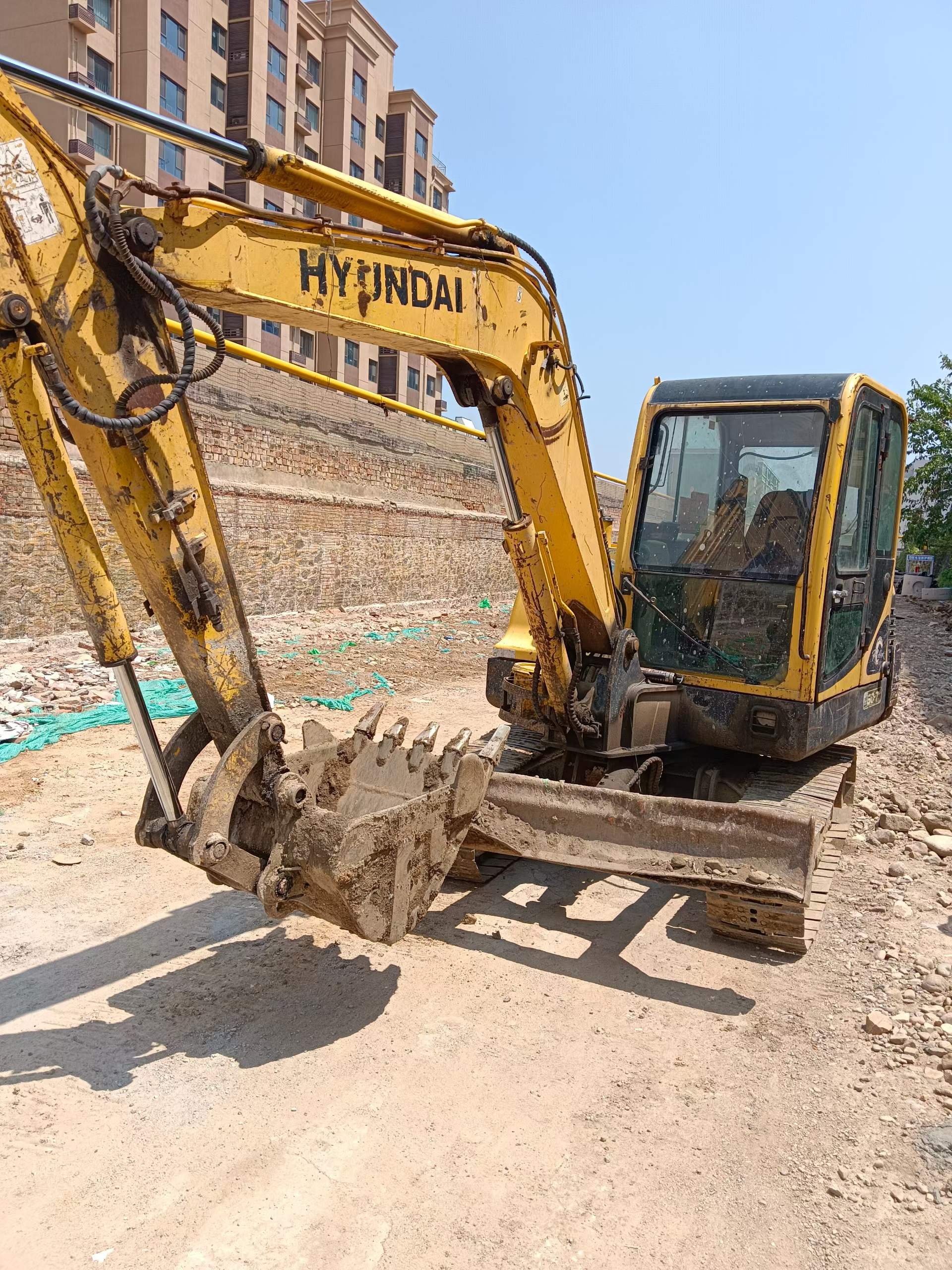 Buy Hyundai R60-7 Used Excavator / 2 Buy Hyundai R60-7 Used Excavator / 2