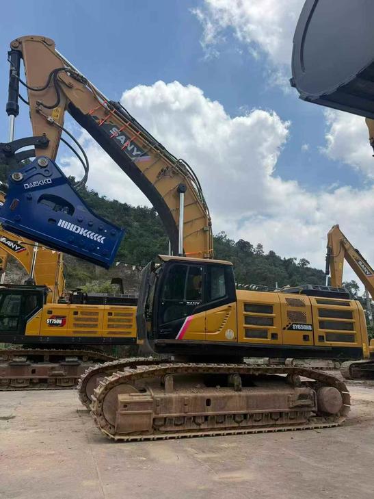 Buy Sany SY650HB Used Excavator / 1