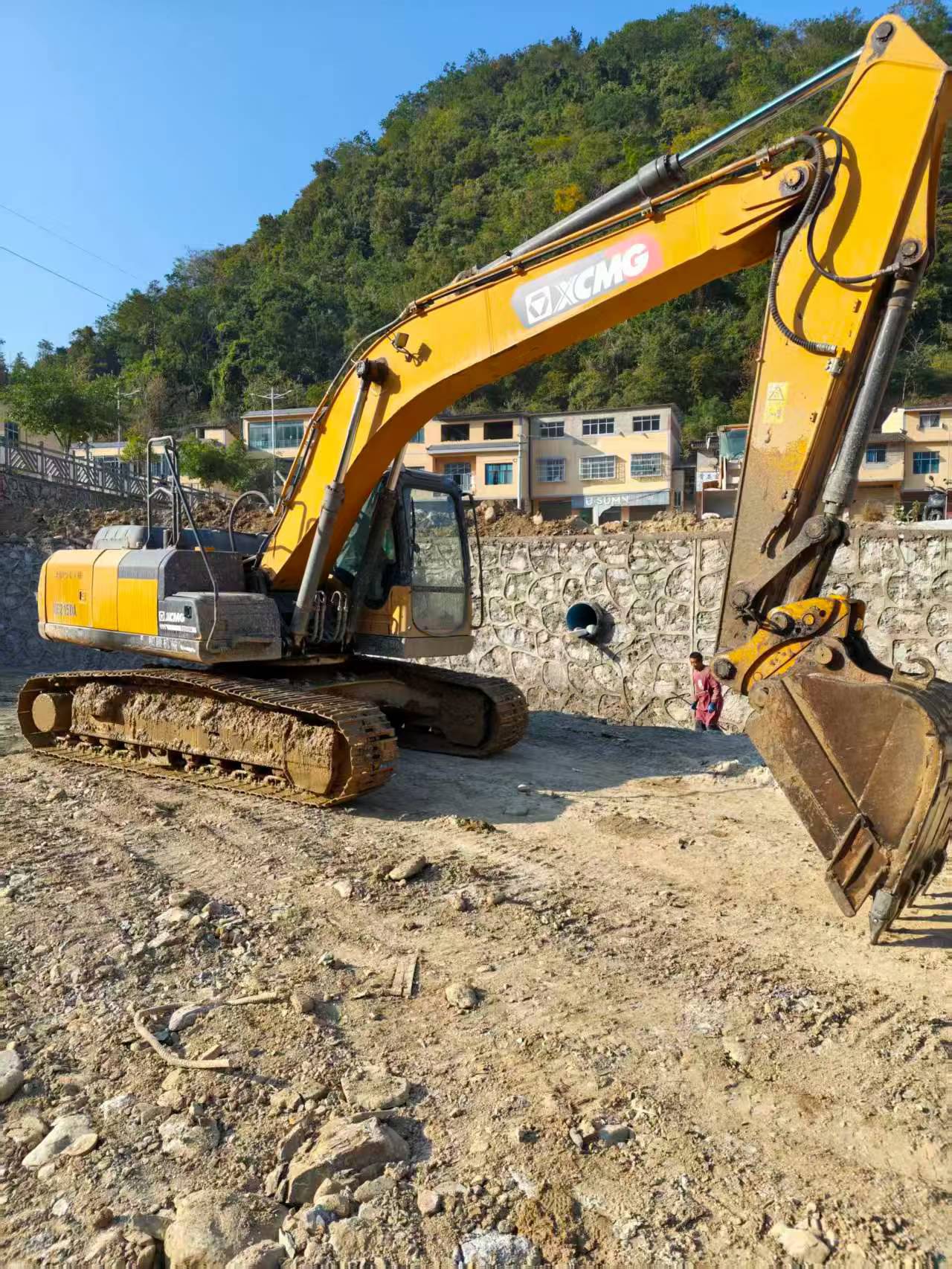 Buy XCMG XE215 Used Excavator / 8 Buy XCMG XE215 Used Excavator / 8