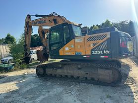 Buy Hyundai R225-7 Used Excavator / 2 Buy Hyundai R225-7 Used Excavator / 2