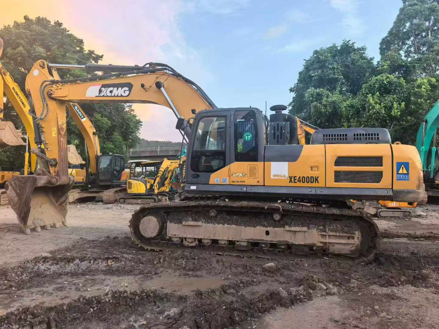 Buy XCMG XE400T Used Excavator / 2 Buy XCMG XE400T Used Excavator / 2