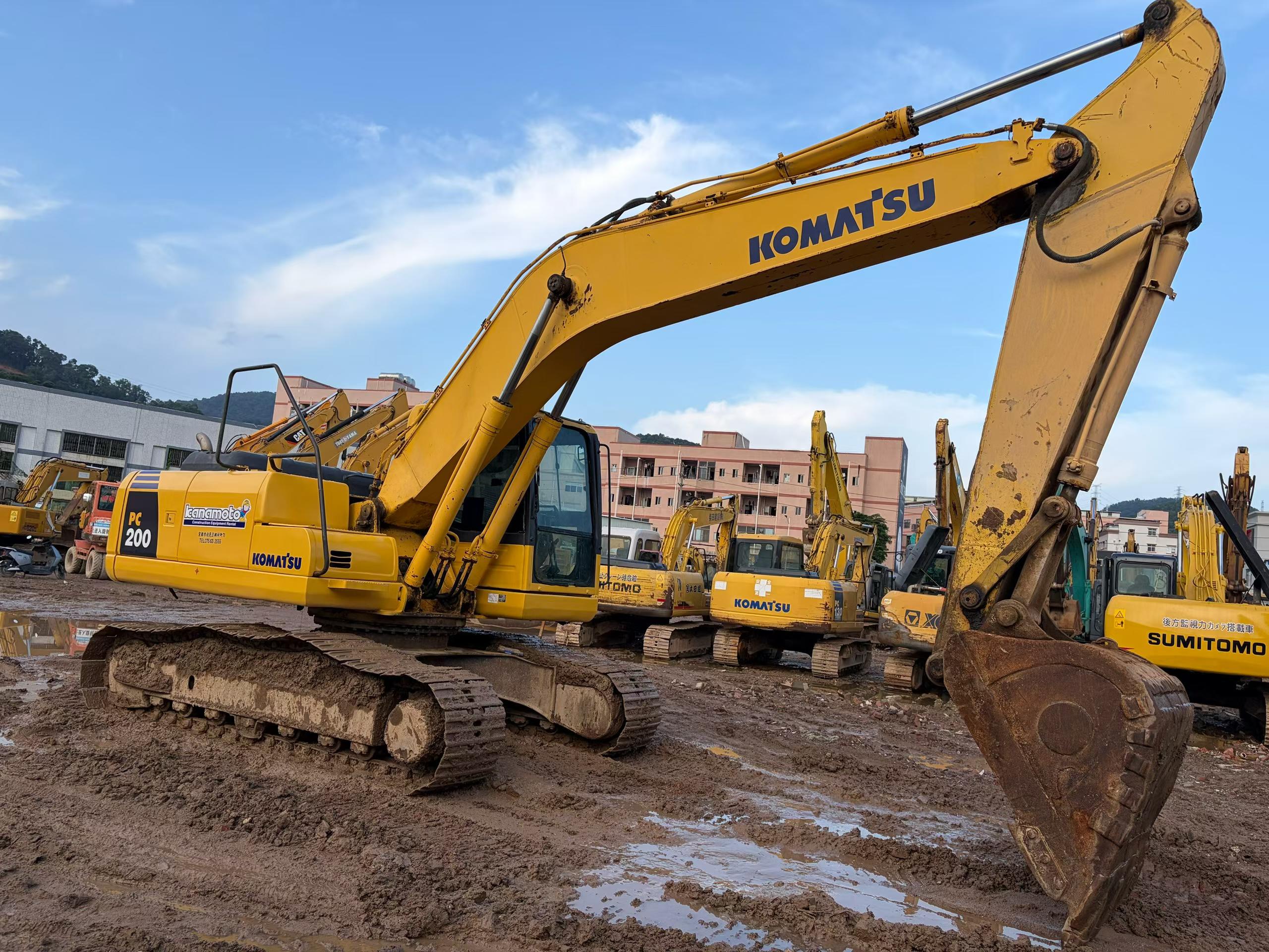 Buy Komatsu PC200-8 Used Excavator / 2 Buy Komatsu PC200-8 Used Excavator / 2