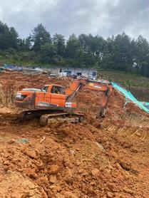 Buy Doosan DH215-7 Used Excavator / 9 Buy Doosan DH215-7 Used Excavator / 9