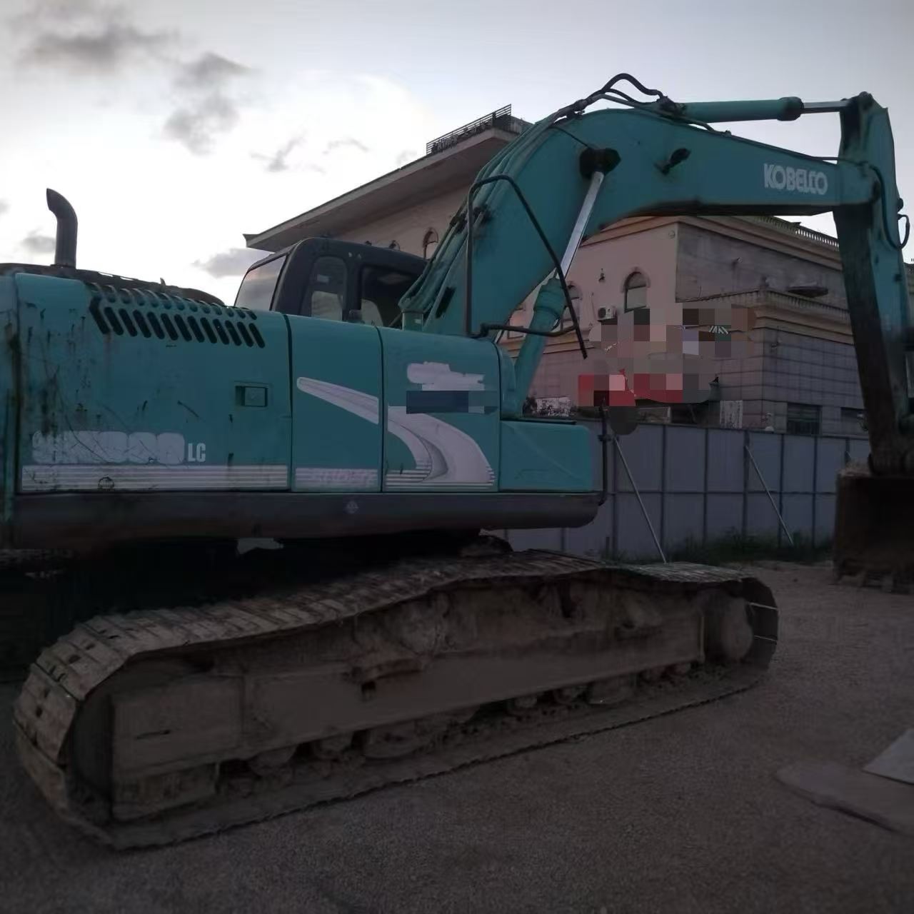 Buy Kobelco SK260 Used Excavator / 2