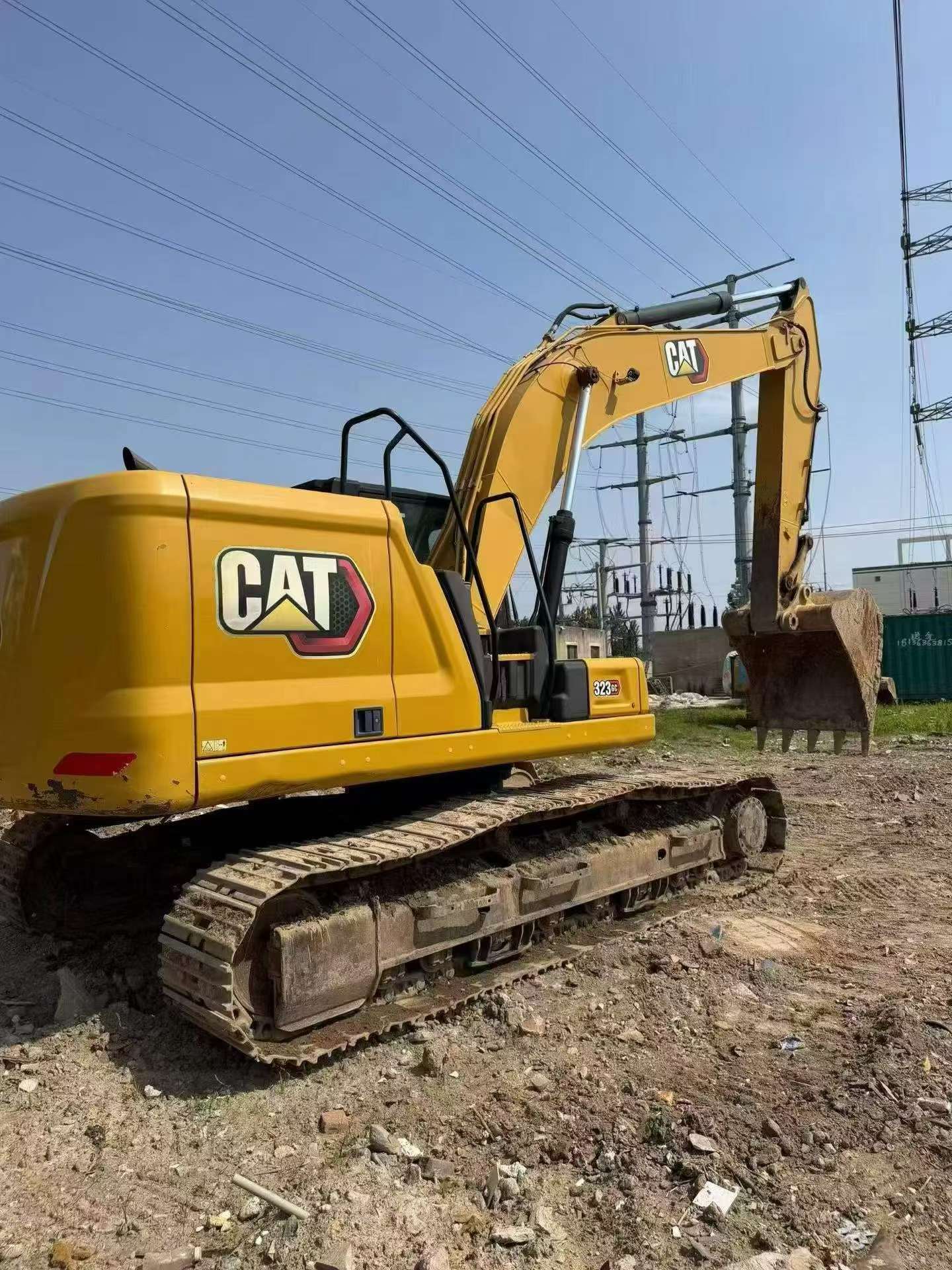 Buy Caterpillar 323 Used Excavator / 2 Buy Caterpillar 323 Used Excavator / 2