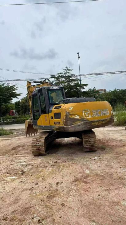 Buy XCMG XE135B Used Excavator / 1