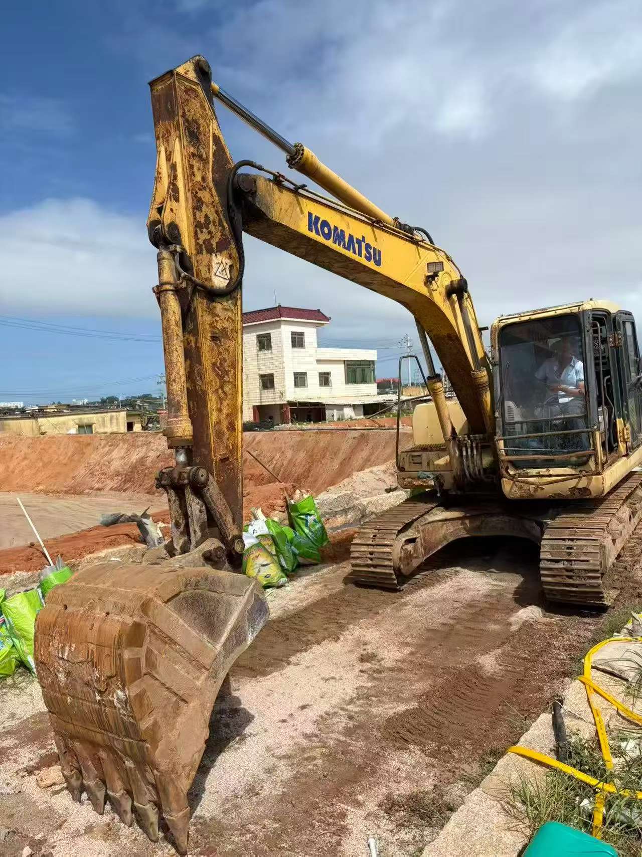 Buy Komatsu PC130-7 Used Excavator / 3 Buy Komatsu PC130-7 Used Excavator / 3