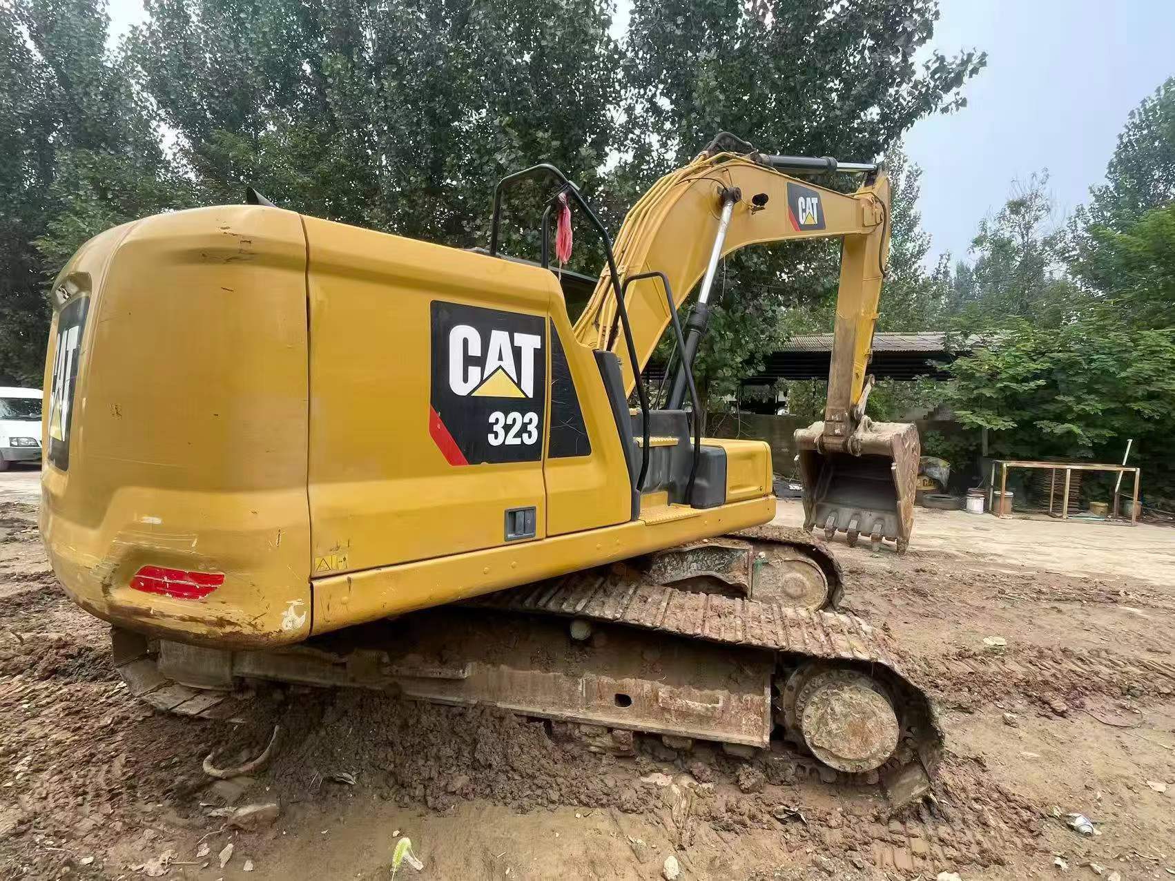 Buy Caterpillar 323 Used Excavator / 4 Buy Caterpillar 323 Used Excavator / 4