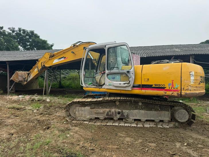 Buy Sumitomo SH200-3 Used Excavator / 1