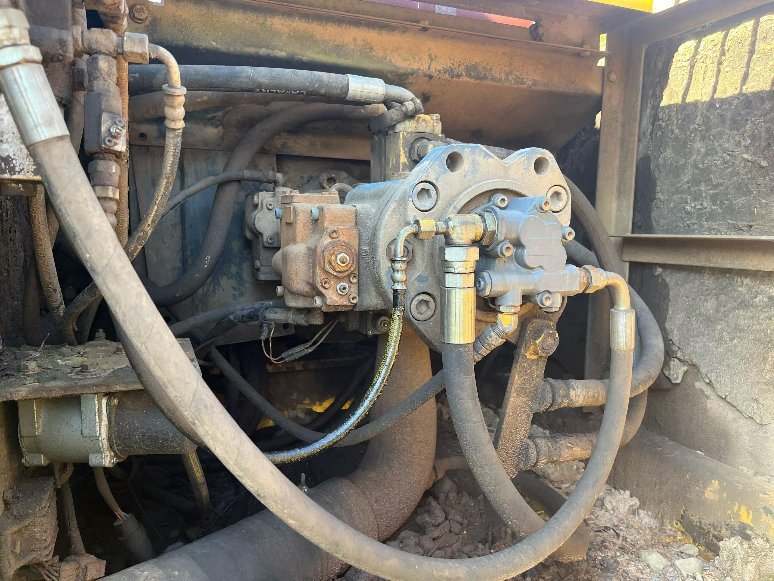 Buy Kato Used Excavator / 2 Buy Kato Used Excavator / 2