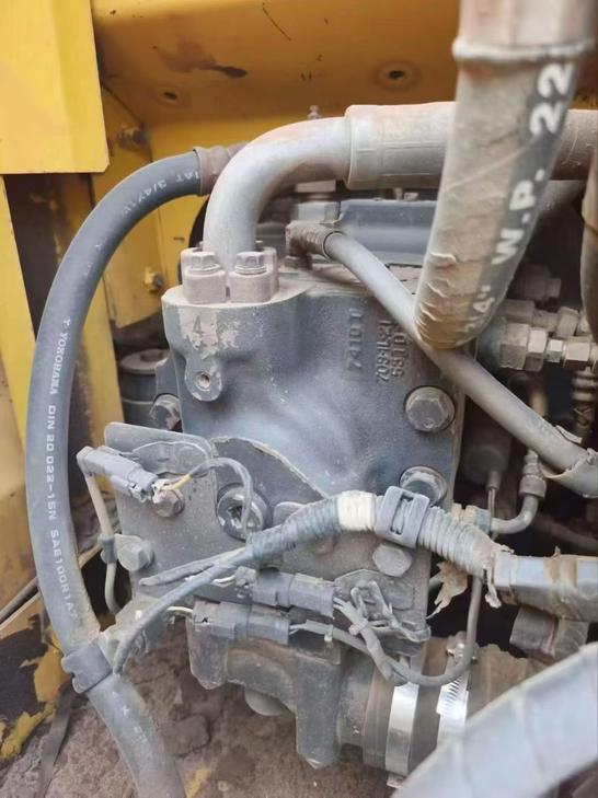 Buy Komatsu PC130-5 Used Excavator / 1