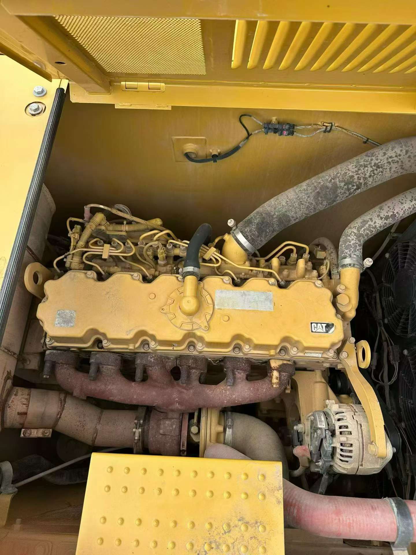Buy Caterpillar 330B Used Excavator / 8 Buy Caterpillar 330B Used Excavator / 8
