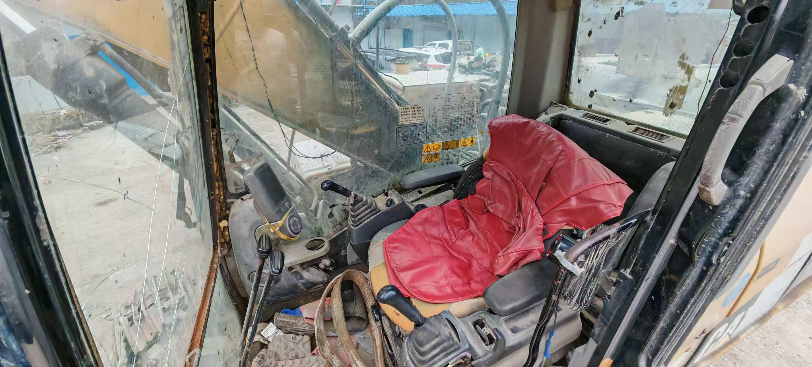Buy Caterpillar 320D Used Excavator / 6