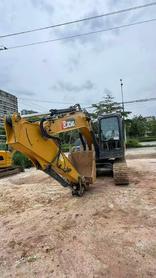 Buy XCMG XE135B Used Excavator / 4 Buy XCMG XE135B Used Excavator / 4