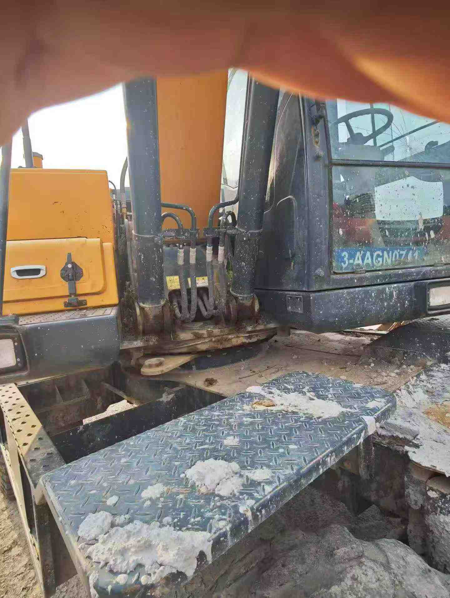 Buy Hyundai R150-7 Used Excavator / 2 Buy Hyundai R150-7 Used Excavator / 2