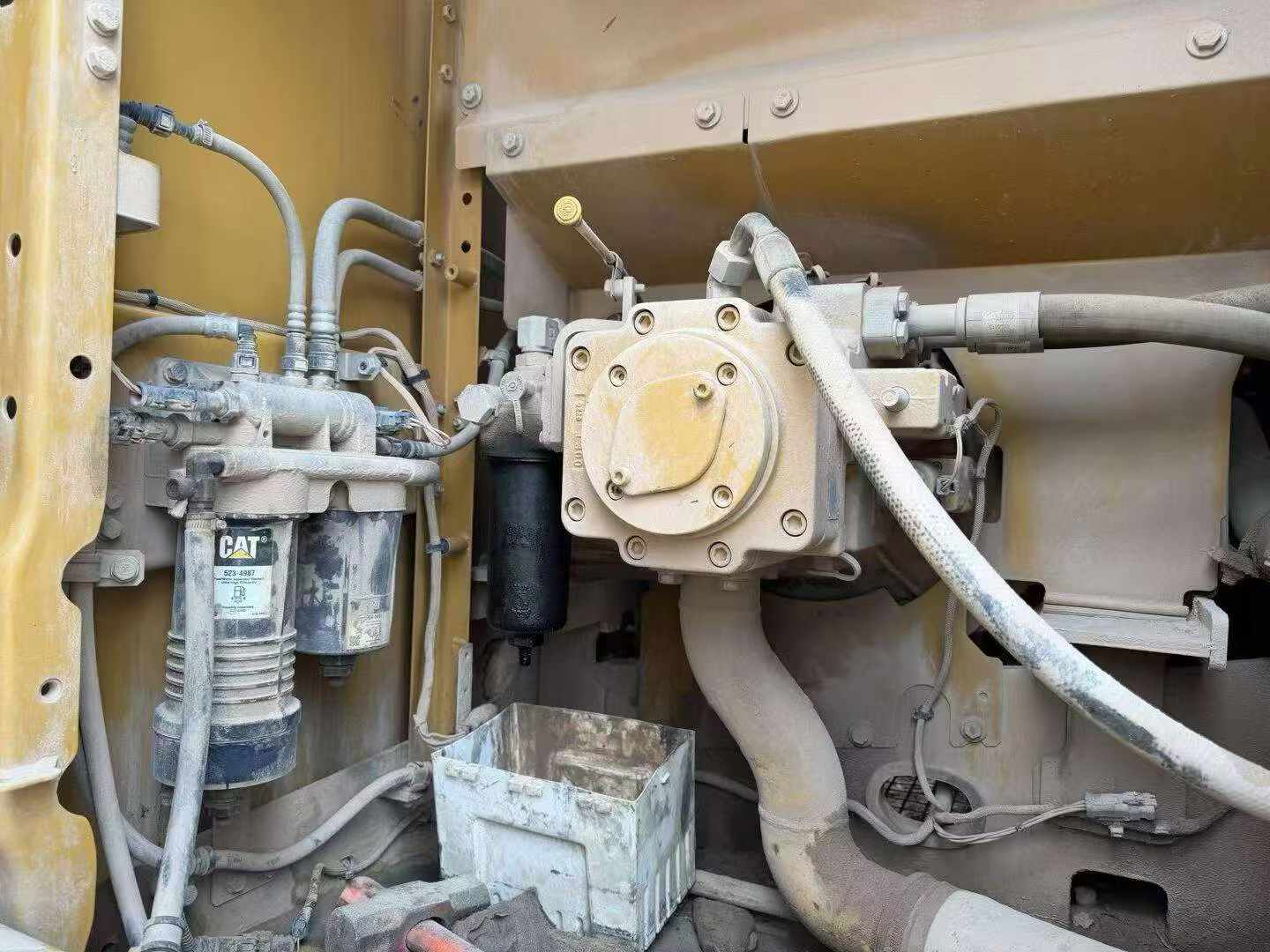 Buy Caterpillar 323 Used Excavator / 4 Buy Caterpillar 323 Used Excavator / 4