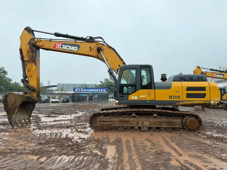 Buy XCMG XE370D Used Excavator / 1