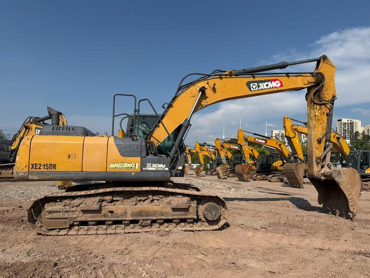 Buy XCMG XE215DA Used Excavator / 1